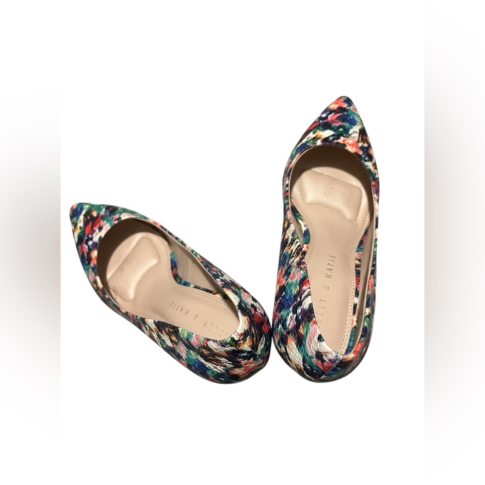 Size 8 Kelly & Katie Multicolor Pointed Toe Pumps - Picture 2 of 9